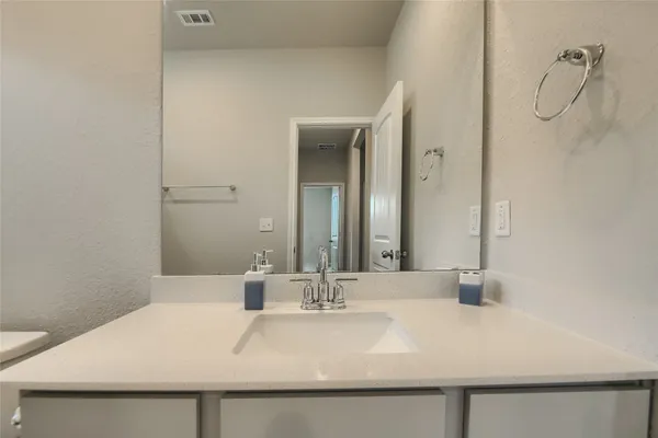 $2,550 | 603 Bluffview Drive, Bastrop, TX 78602