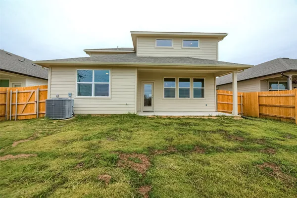 $2,550 | 603 Bluffview Drive, Bastrop, TX 78602