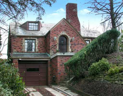 625 Kelso Road Mt. Lebanon, PA 15243 - Photo 1 of 15 Exterior Front.
