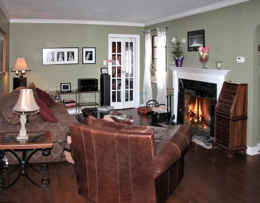 625 Kelso Road Mt. Lebanon, PA 15243 - Photo 2 of 15 Living Room.