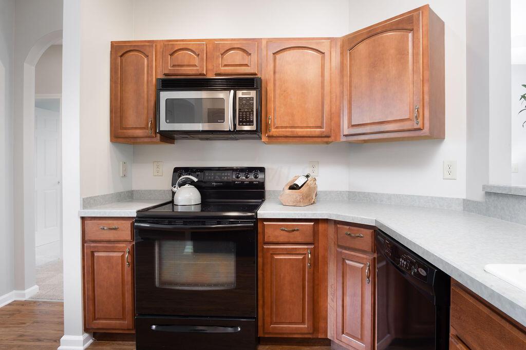 7880 Lancaster-Circleville Road Southwest Lancaster, OH 43130 - Photo 8 of 49 Kitchen