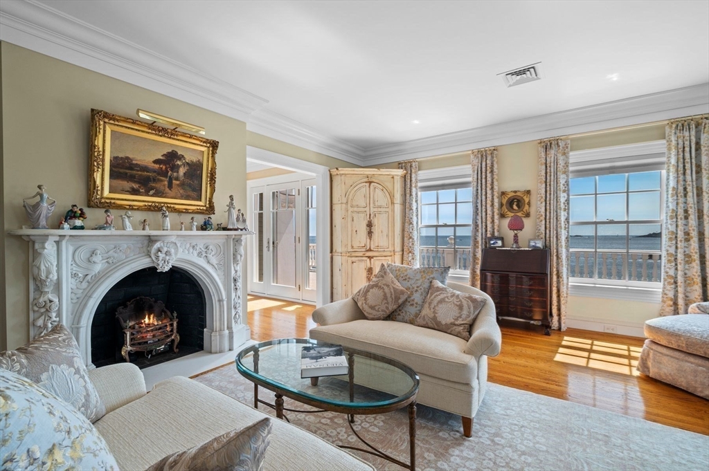 17 Crowninshield Road Marblehead, MA 01945 - Photo 24 of 42