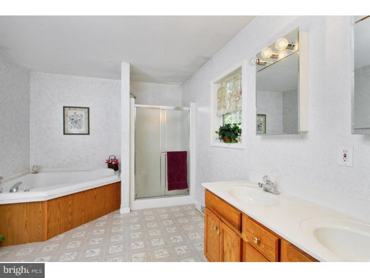 1562 Good Intent Road Deptford, NJ 08096 - Photo 7 of 8 Bathroom
