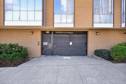 $385,000 | 4099 Howe Street, Unit 203, Oakland, CA 94611