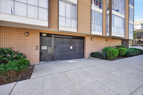 $385,000 | 4099 Howe Street, Unit 203, Oakland, CA 94611