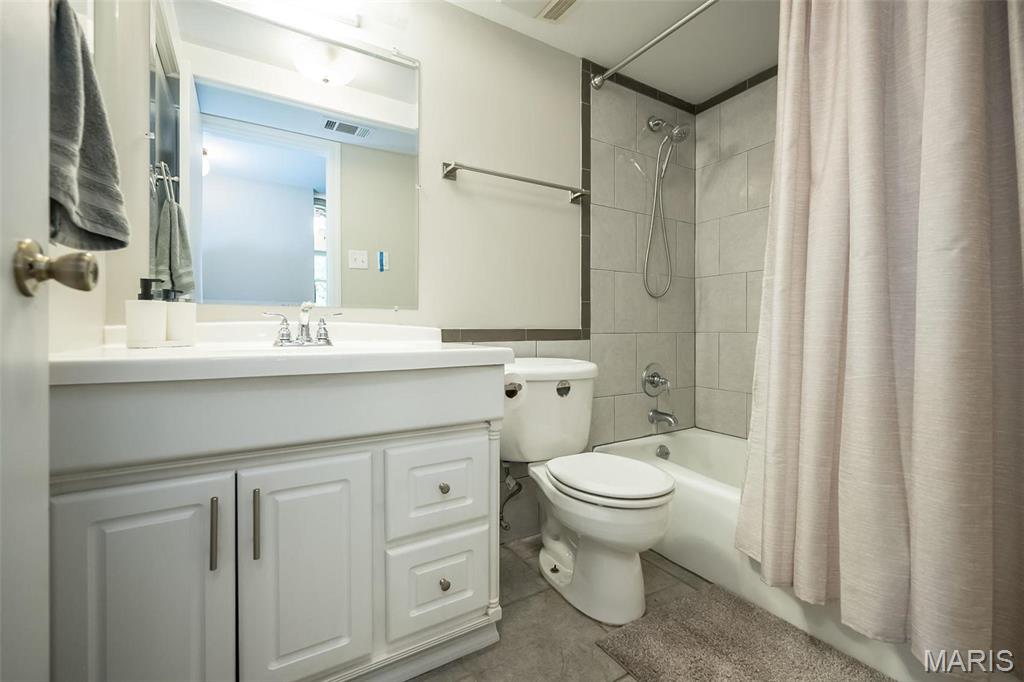 13579 Coliseum Drive, Unit G Chesterfield, MO 63017 - Photo 12 of 23