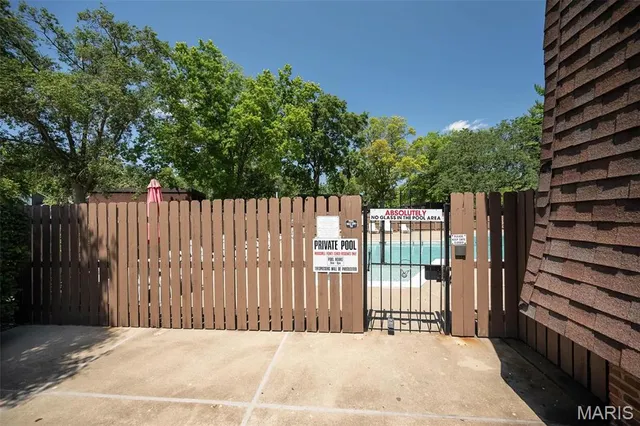 $165,000 | 13579 Coliseum Drive, Unit G, Chesterfield, MO 63017