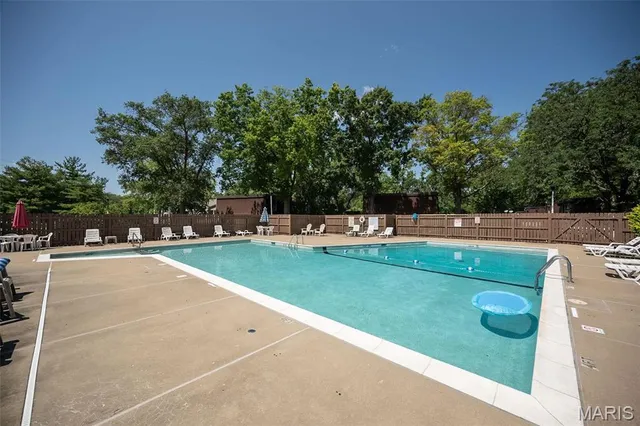 $165,000 | 13579 Coliseum Drive, Unit G, Chesterfield, MO 63017