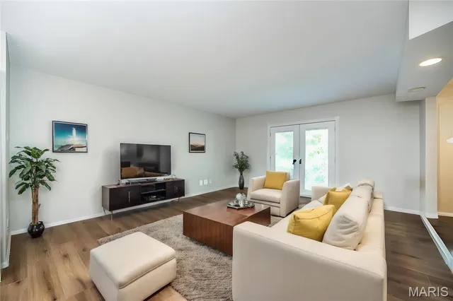 $165,000 | 13579 Coliseum Drive, Unit G, Chesterfield, MO 63017
