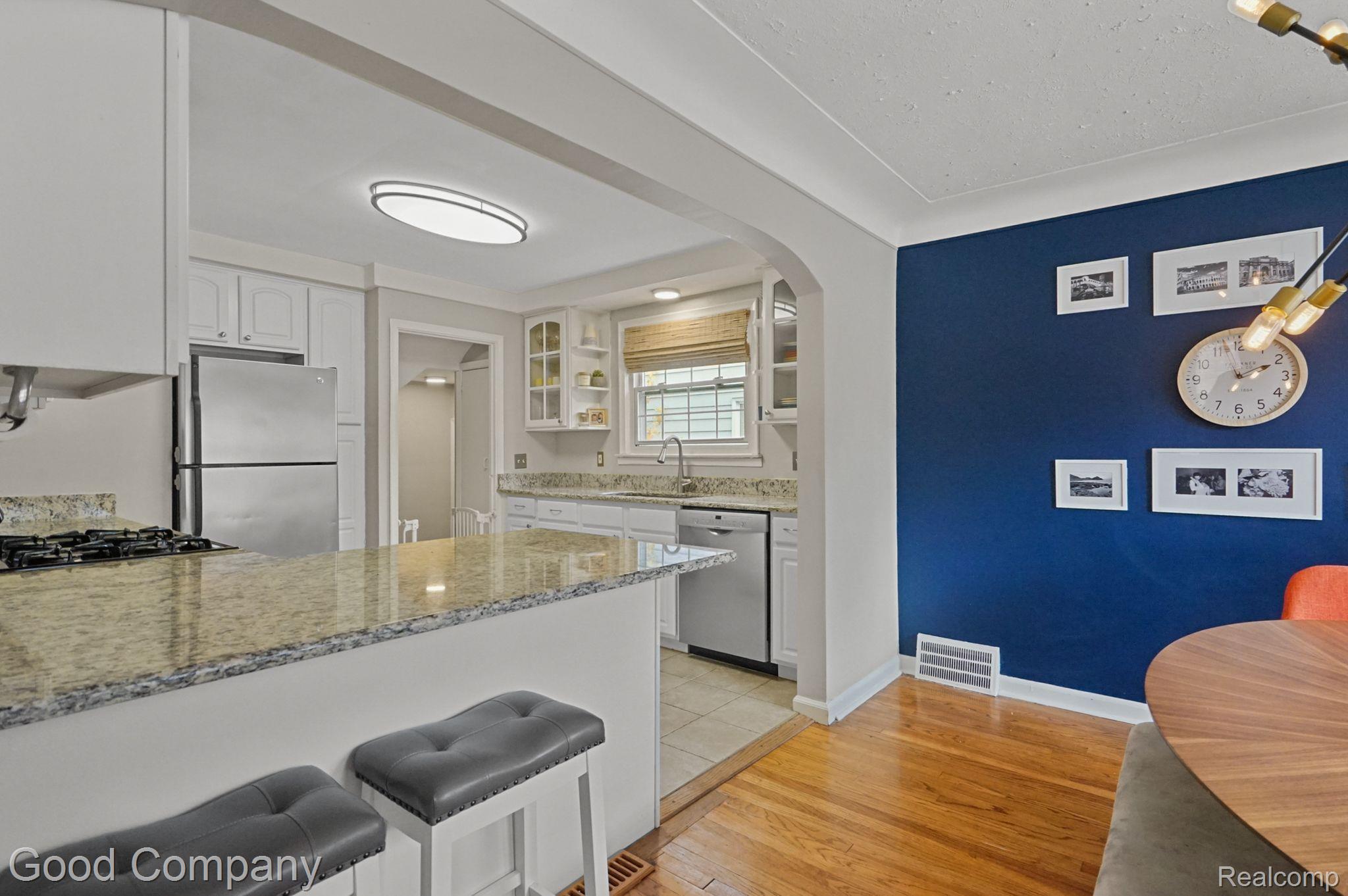 1060 Columbia Road Berkley, MI 48072 - Photo 6 of 28 Gallery Image 6