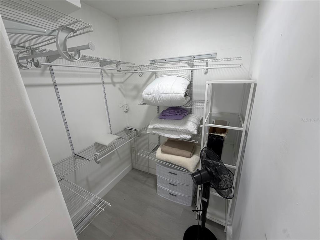 126 Miami Gardens Road West Park, FL 33023 - Photo 13 of 55 a utility room with dryer and washer