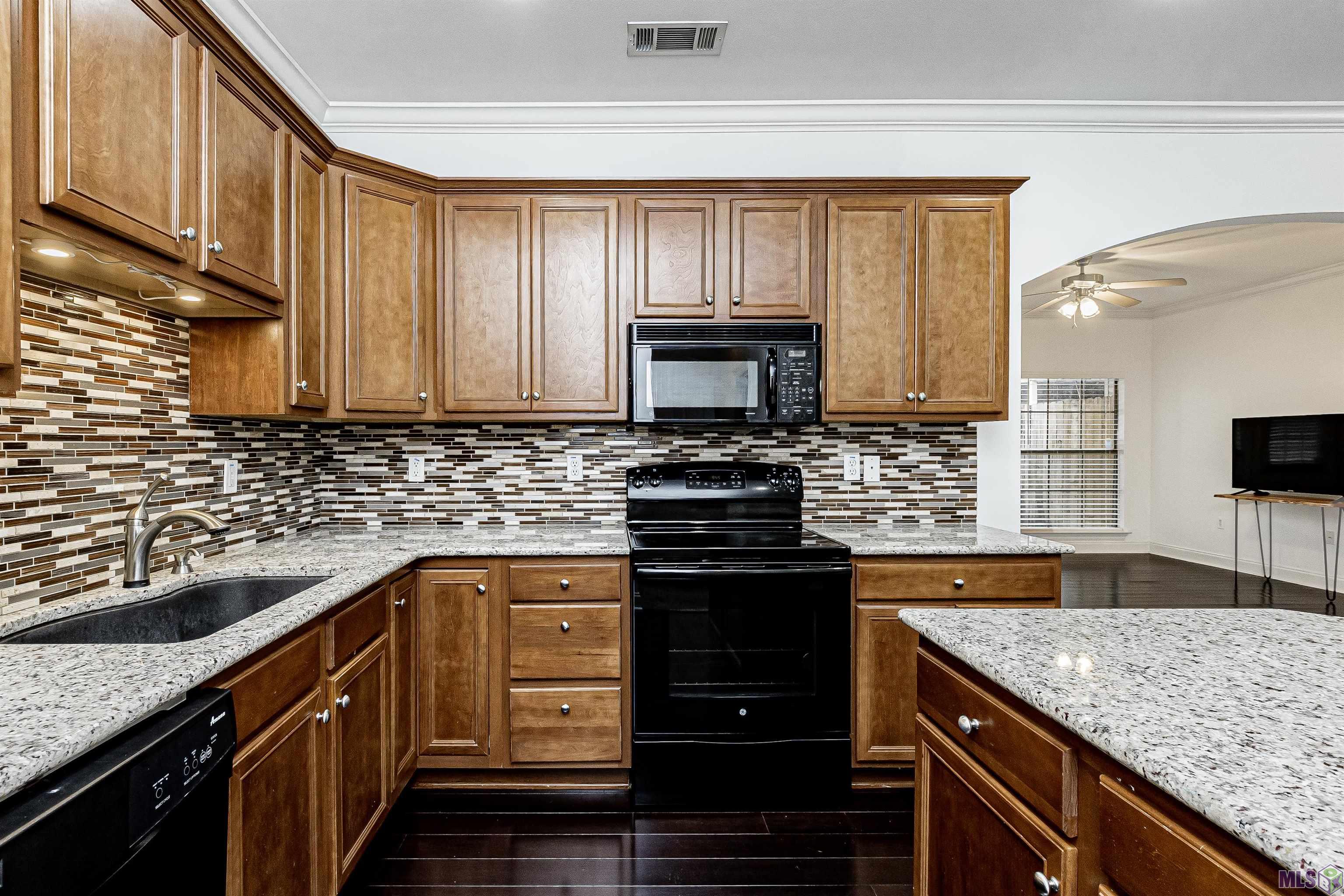 4000 Mchugh Road, Unit 93 Zachary, LA 70791 - Photo 13 of 34 Kitchen