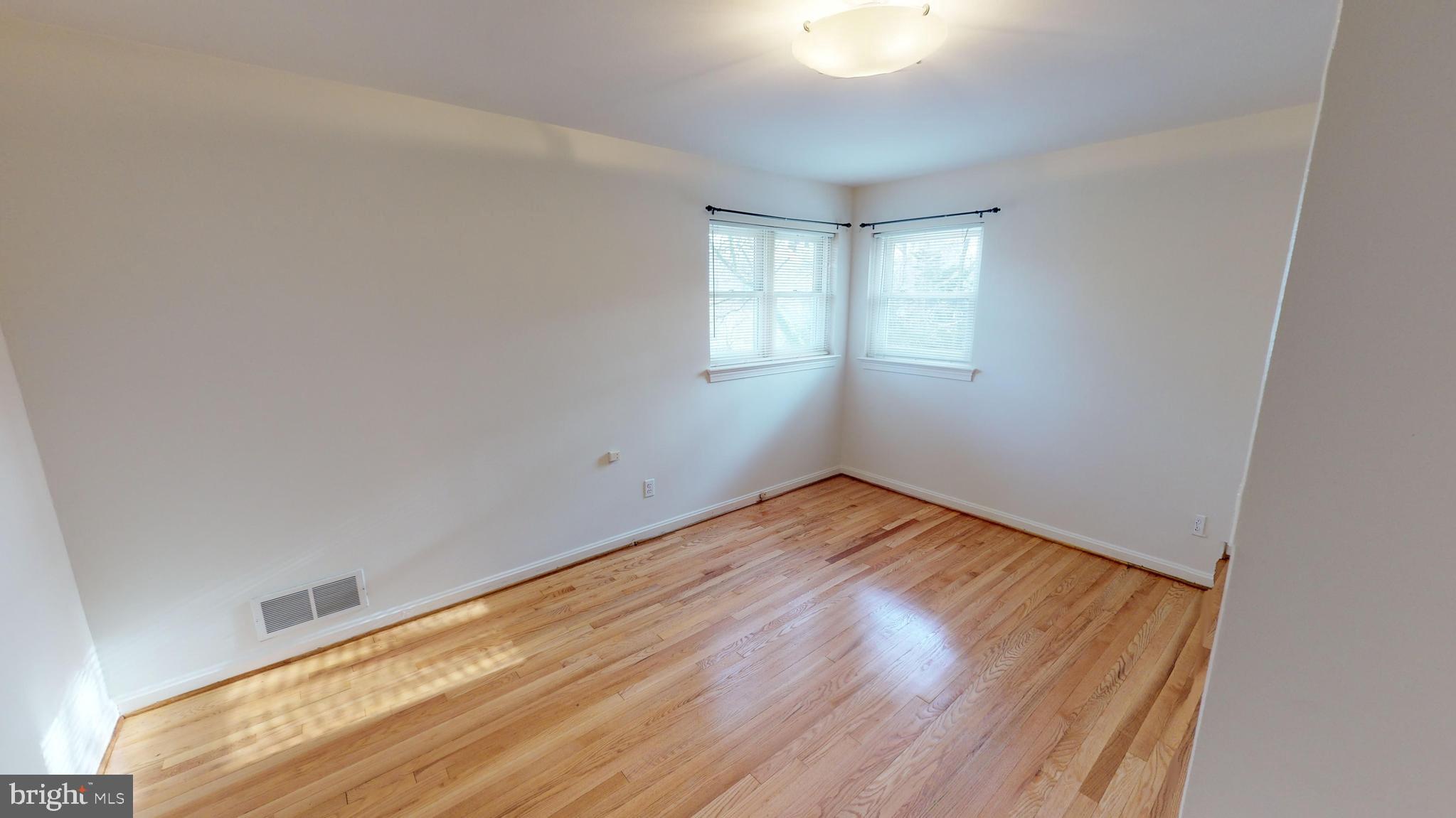 10601 Kinloch Road Silver Spring, MD 20903 - Photo 14 of 17 Bedroom