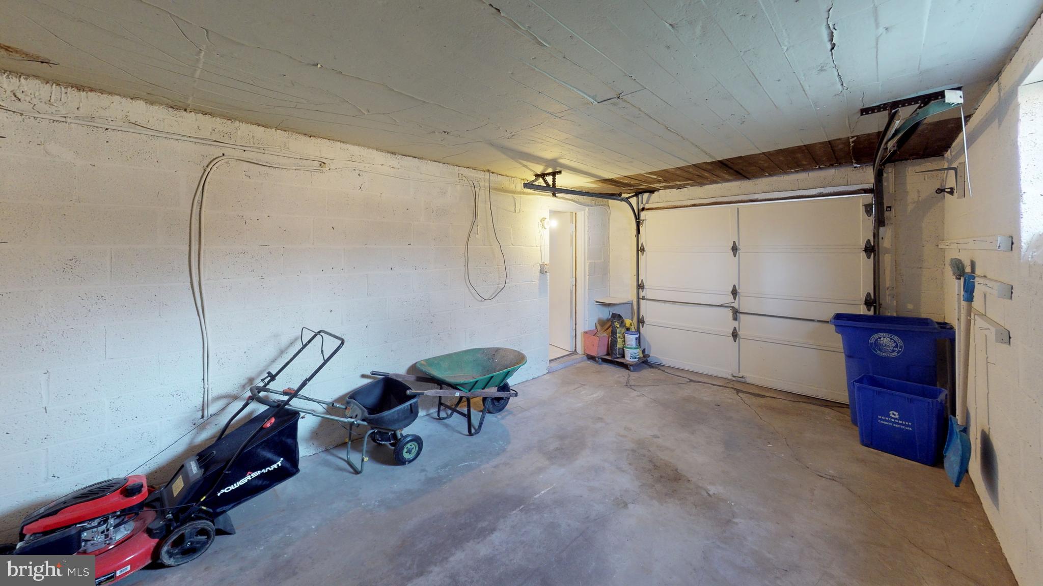 10601 Kinloch Road Silver Spring, MD 20903 - Photo 16 of 17 Garage