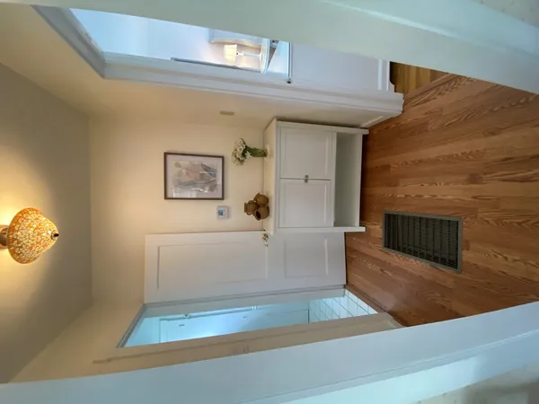 $1,450 | 300 West Austin Street, Fredericksburg, TX 78624