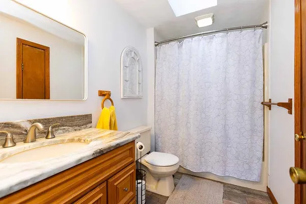 $439,000 | 21 Chesterfield Avenue, Warwick, RI 02889