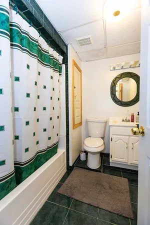 $439,000 | 21 Chesterfield Avenue, Warwick, RI 02889
