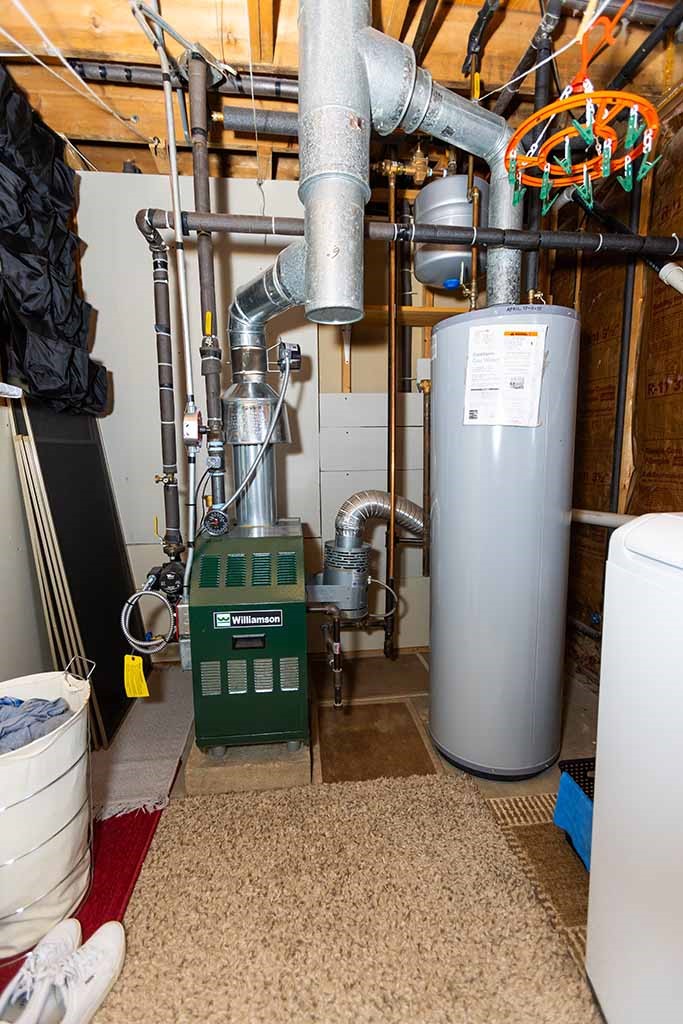 21 Chesterfield Avenue Warwick, RI 02889 - Photo 22 of 28