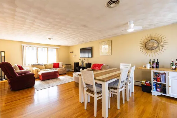 $439,000 | 21 Chesterfield Avenue, Warwick, RI 02889