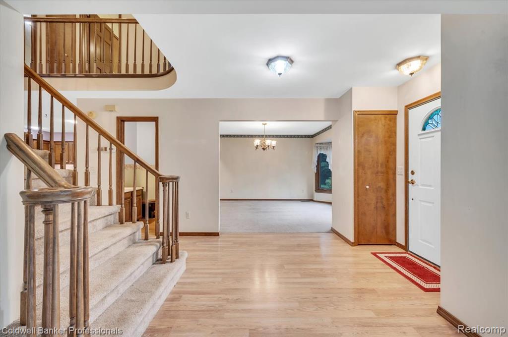 1405 McKail Road Leonard, MI 48367 - Photo 7 of 44 Gallery Image 7