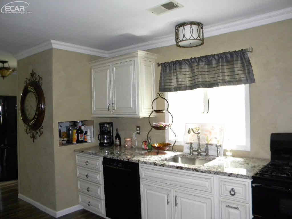 250 North Geeck Road Corunna, MI 48817 - Photo 17 of 55 21302154-16.JPG