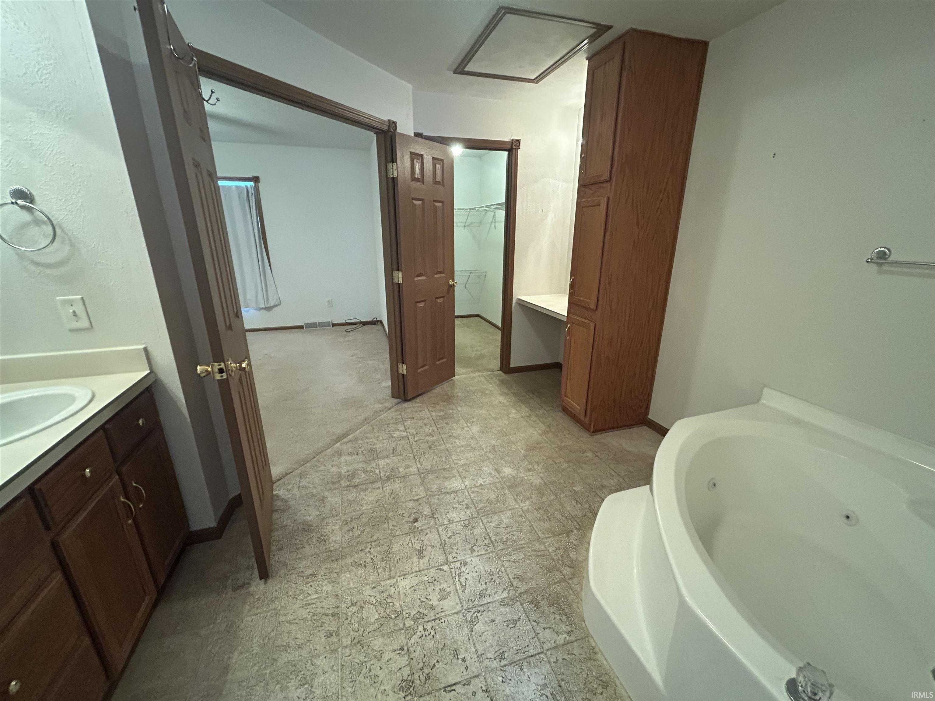 5390 East Brown Road Leesburg, IN 46538 - Photo 20 of 32