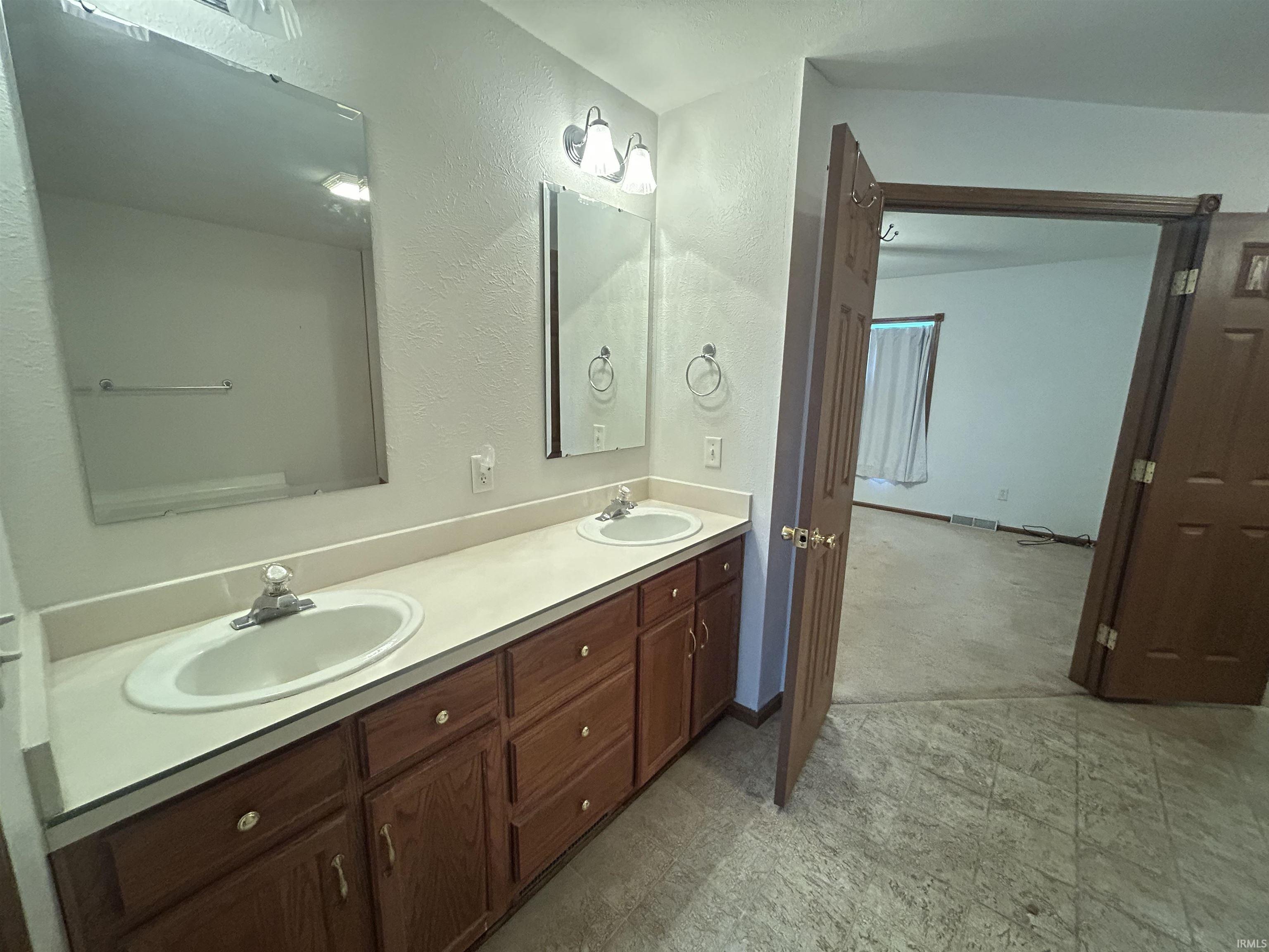 5390 East Brown Road Leesburg, IN 46538 - Photo 21 of 32