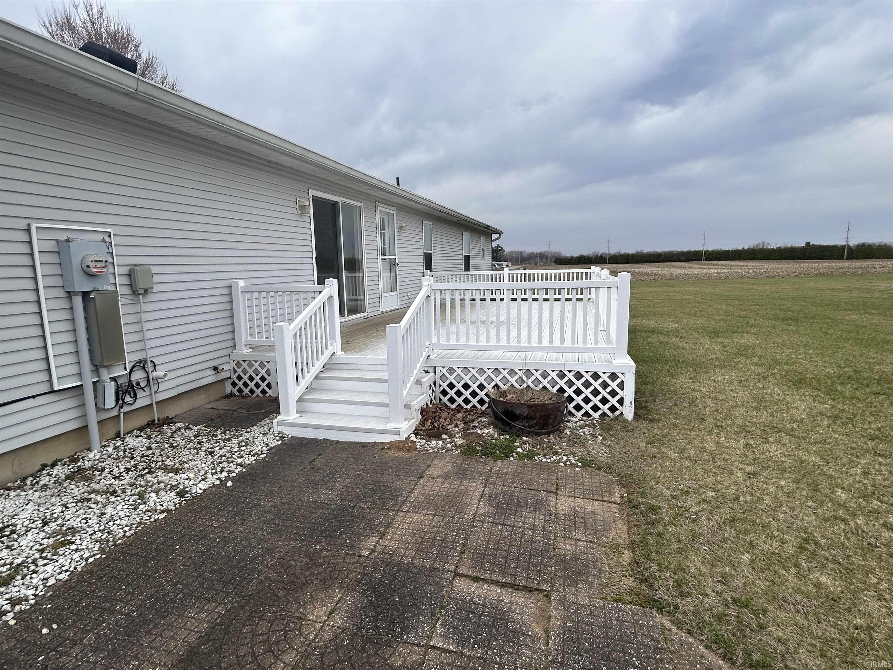 5390 East Brown Road Leesburg, IN 46538 - Photo 4 of 32