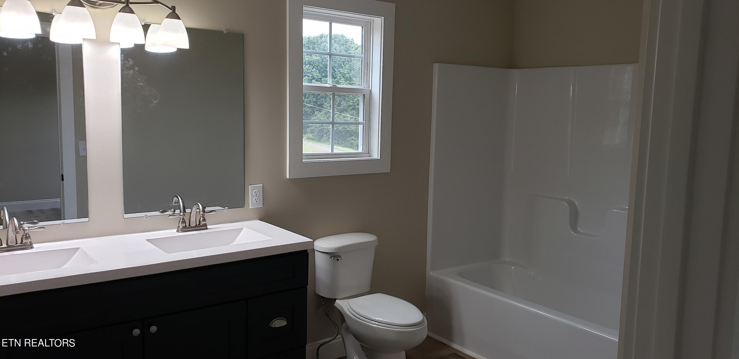 208 Thompson Farm Road Sweetwater, TN 37874 - Photo 13 of 20 Master Bath