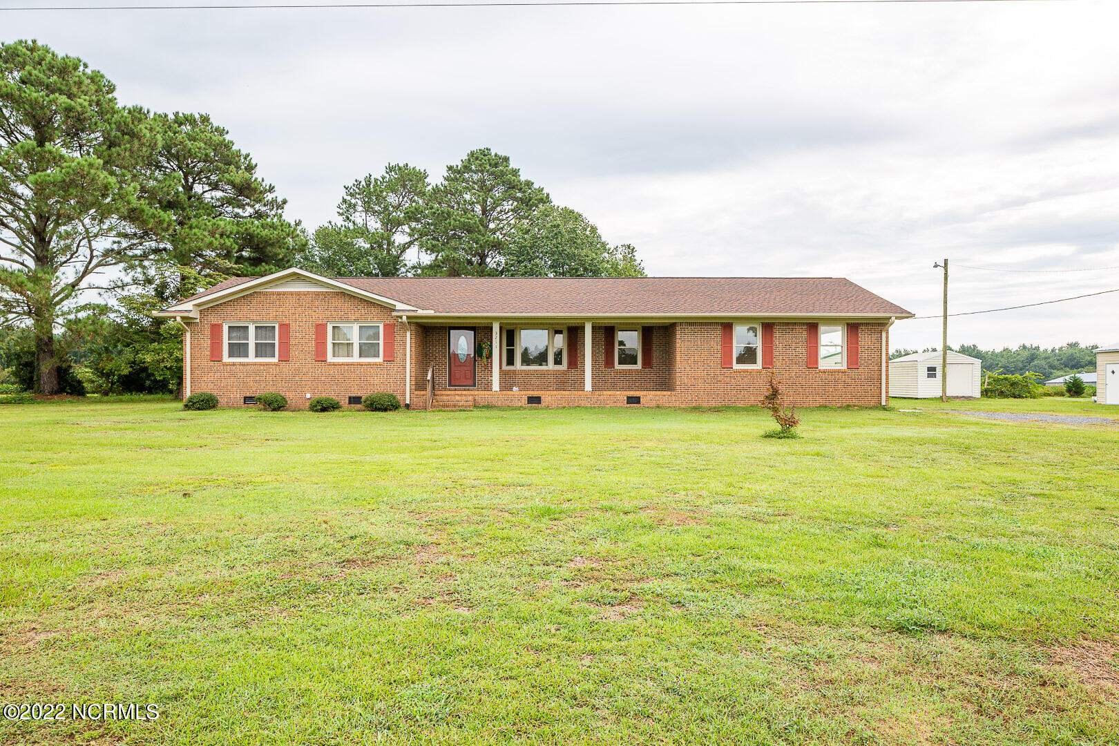 3211 Bud Johnson Road Clinton, NC 28328 - Photo 1 of 30 Front