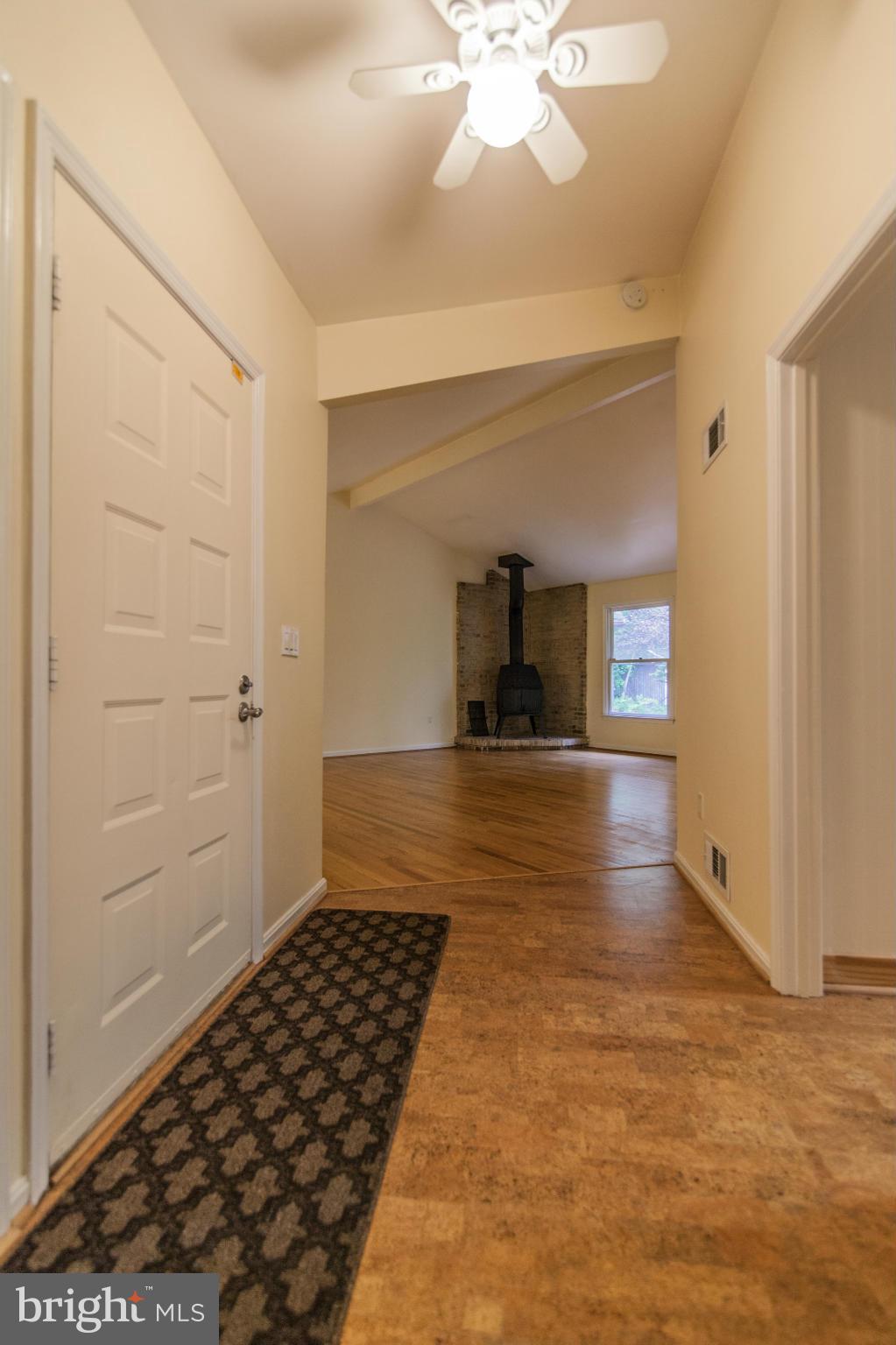 2141 Marymont Road Silver Spring, MD 20906 - Photo 3 of 30 Entrance foyer