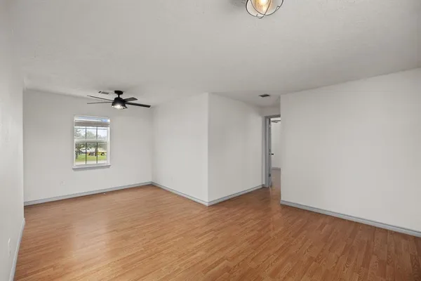 $1,750 | 325 East A Street, La Porte, TX 77571