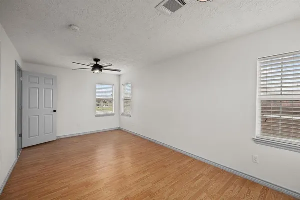 $1,750 | 325 East A Street, La Porte, TX 77571