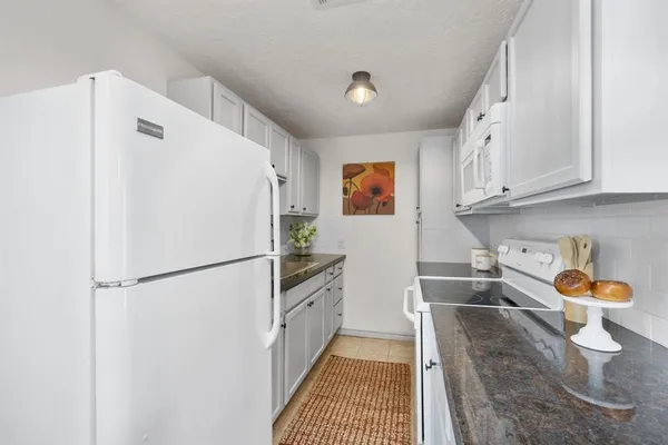 $1,750 | 325 East A Street, La Porte, TX 77571