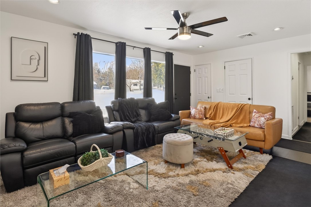 48 Rouge Road Henrietta, NY 14623 - Photo 11 of 29