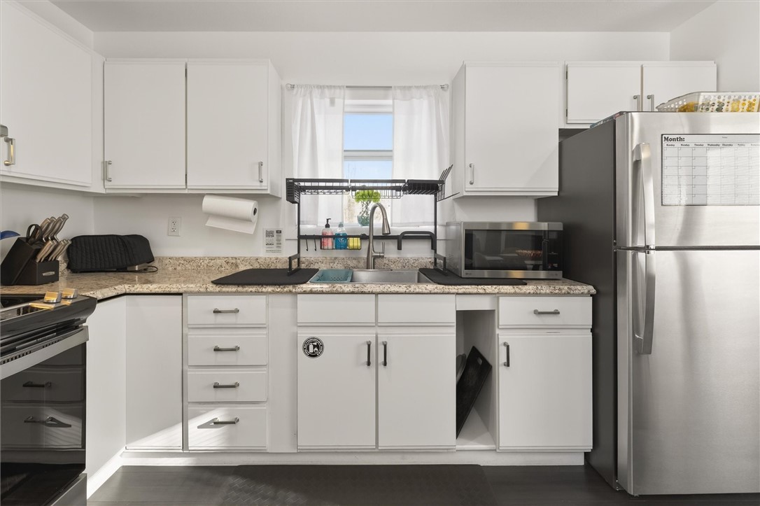 48 Rouge Road Henrietta, NY 14623 - Photo 17 of 29