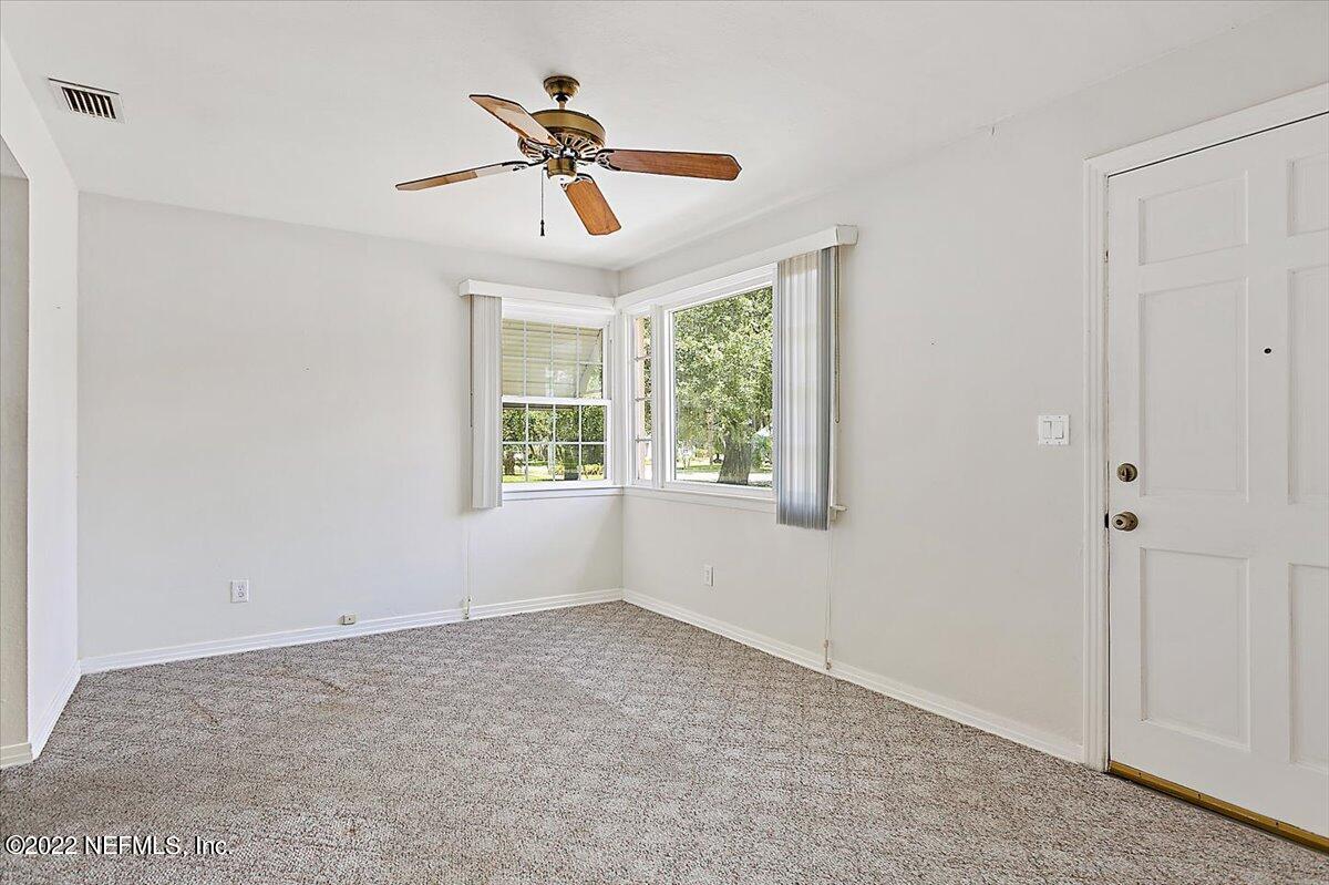 9750 Ivey Road Jacksonville, FL 32246 - Photo 2 of 18 Living Room