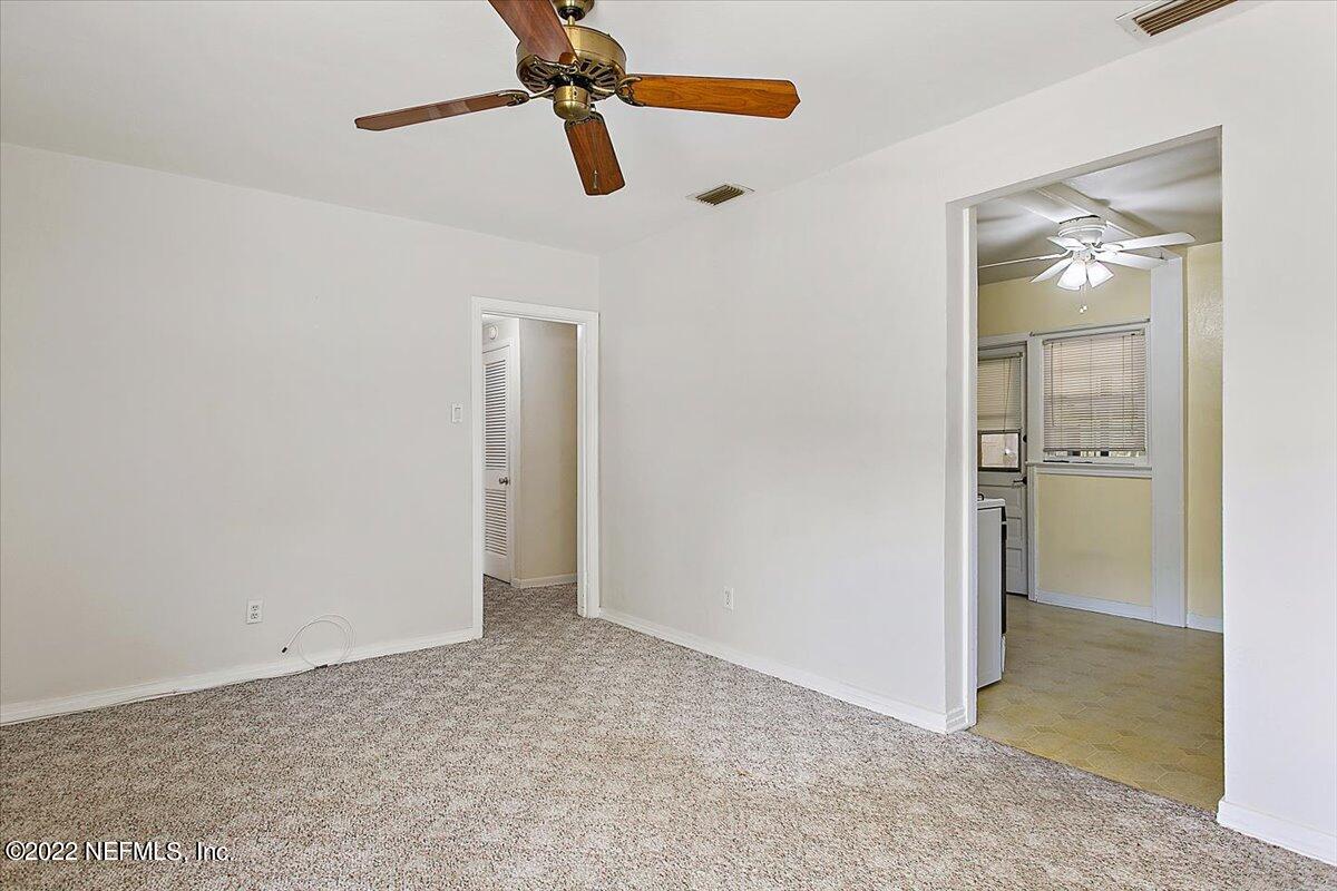 9750 Ivey Road Jacksonville, FL 32246 - Photo 3 of 18 Living Room