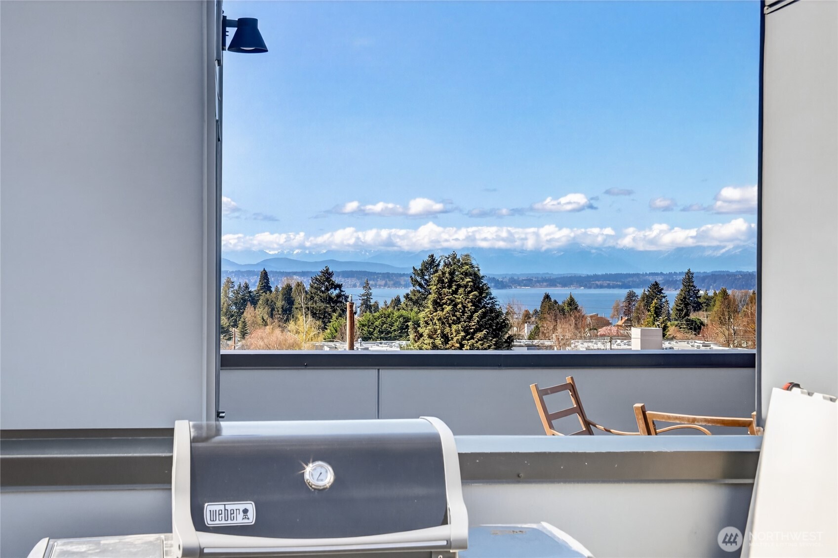 6320 41st Avenue Southwest, Unit B Seattle, WA 98136 - Photo 23 of 31 a view of workspace with a window