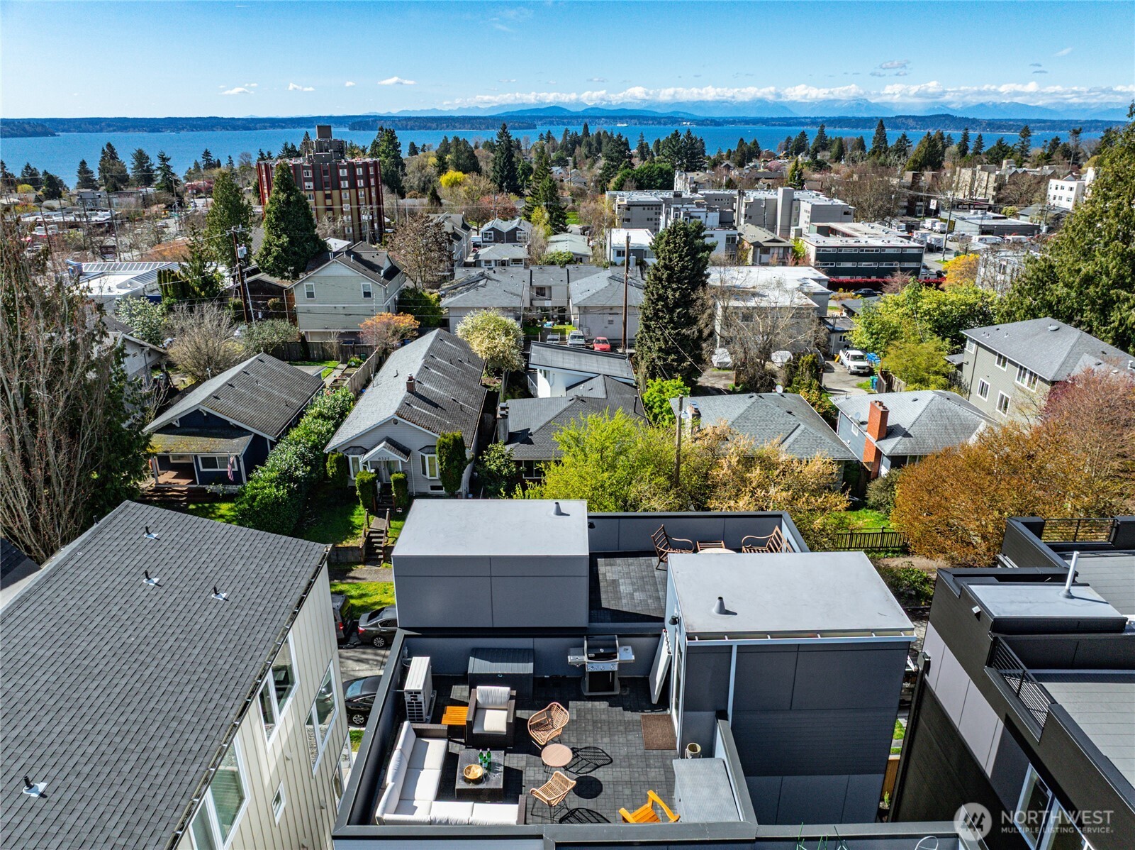 6320 41st Avenue Southwest, Unit B Seattle, WA 98136 - Photo 31 of 31 a view of a city