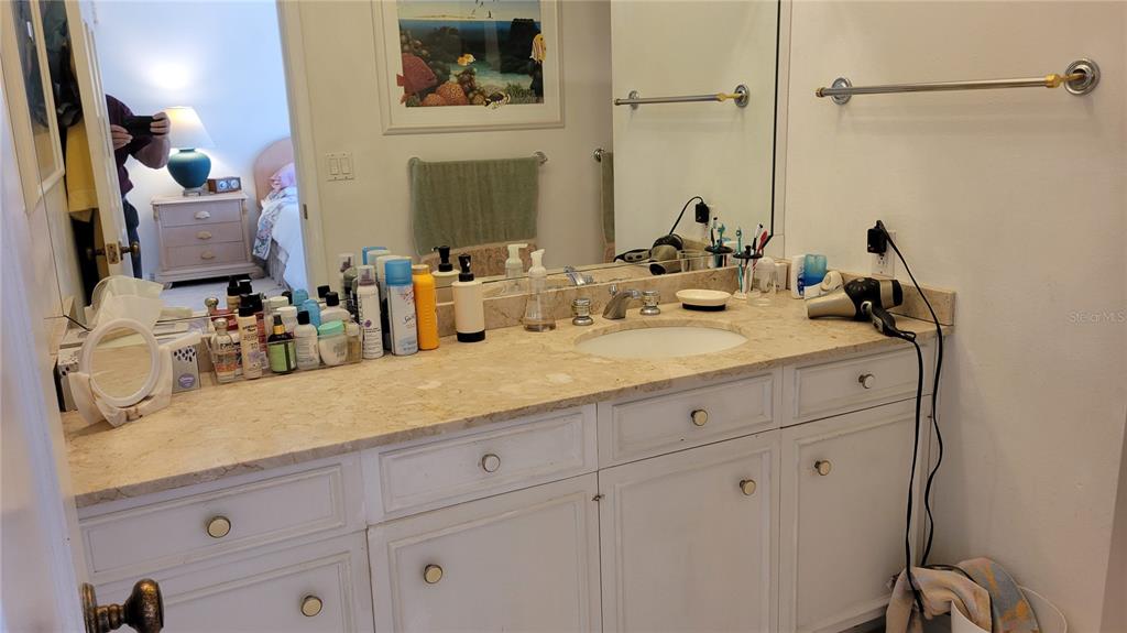 638 South Owl Drive Sarasota, FL 34236 - Photo 18 of 36