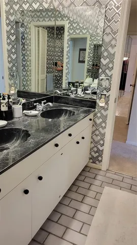 $8,500 | 638 South Owl Drive, Sarasota, FL 34236