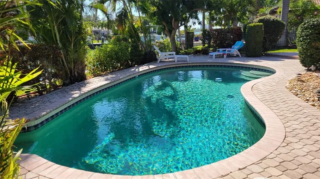 $8,500 | 638 South Owl Drive, Sarasota, FL 34236