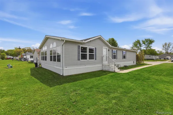 $49,999 | 29220 Tanglewood, Flat Rock, MI 48134