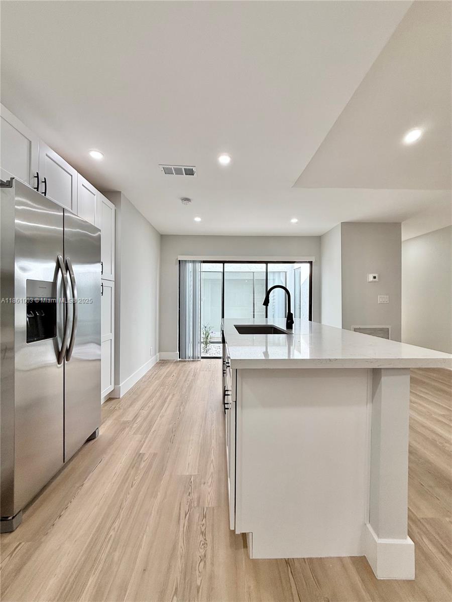 6953 Barbarossa Street Boca Raton, FL 33433 - Photo 5 of 21