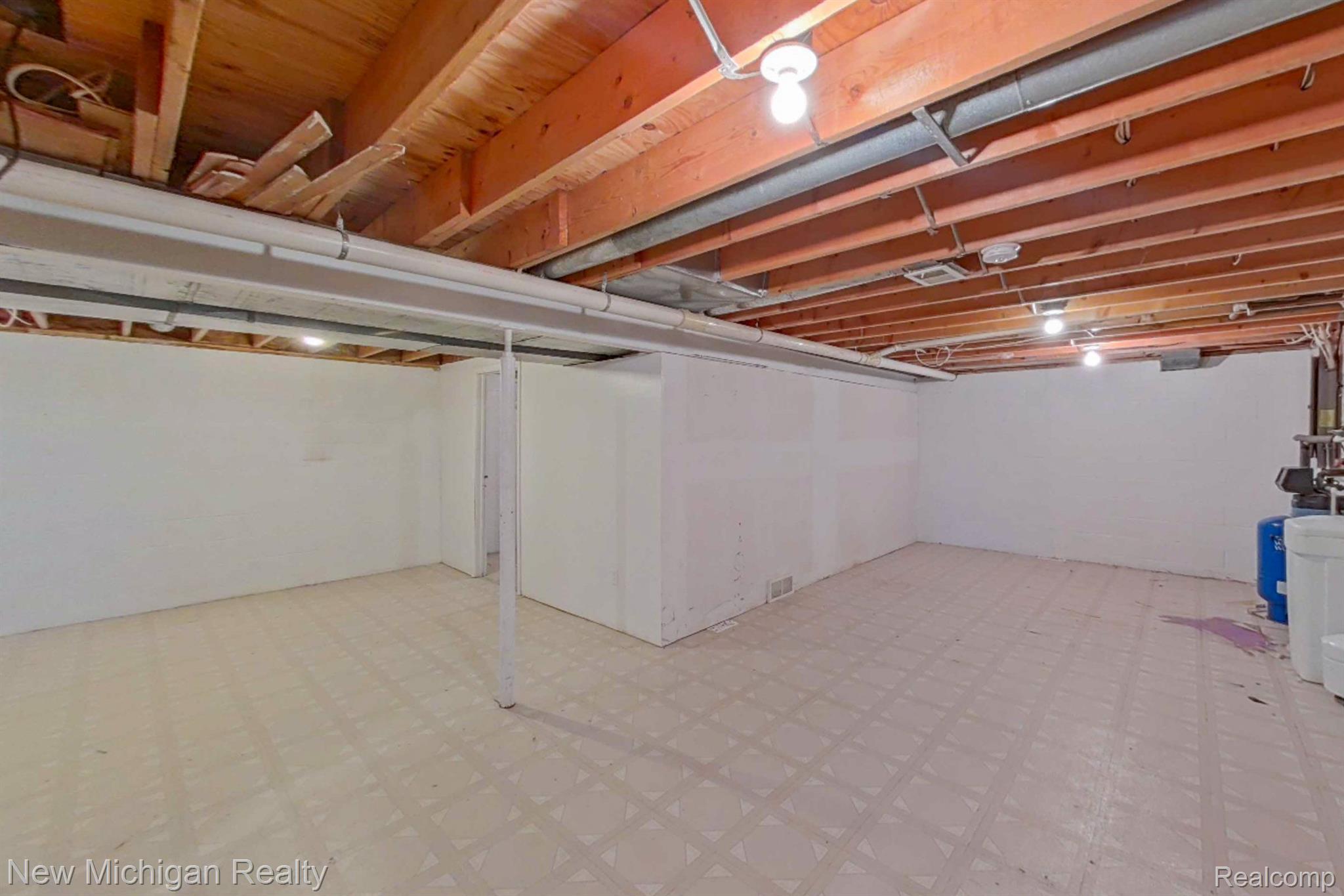 9393 Torrey Road Grand Blanc, MI 48439 - Photo 25 of 34 Gallery Image 25