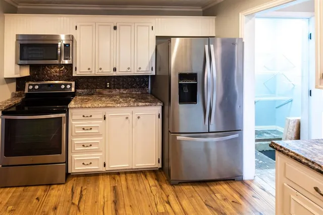 $99,500 | 913 East Johnston Street, Rotan, TX 79546