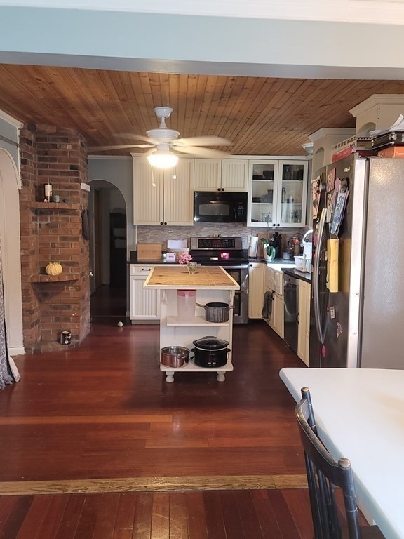 124 Point Grove Road Southwick, MA 01077 - Photo 8 of 18