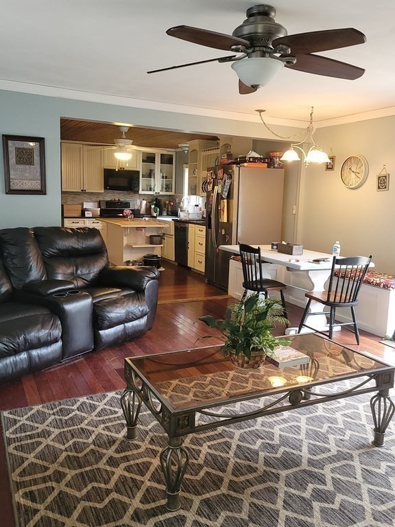 124 Point Grove Road Southwick, MA 01077 - Photo 9 of 18
