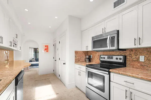 $2,650,000 | 7820 Hawthorne Avenue, Miami Beach, FL 33141